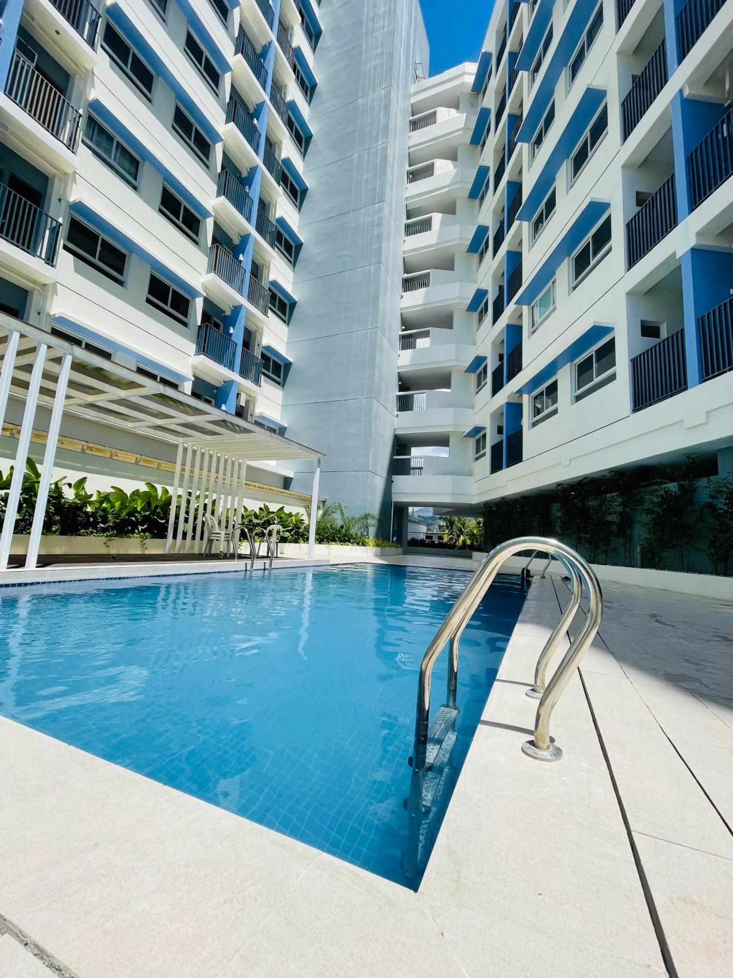 Northwoods Place Condominium Mandaue Bagian luar foto